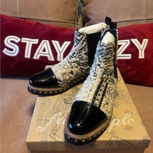 Free People Atlas Chelsea boot size 38 (7.5)